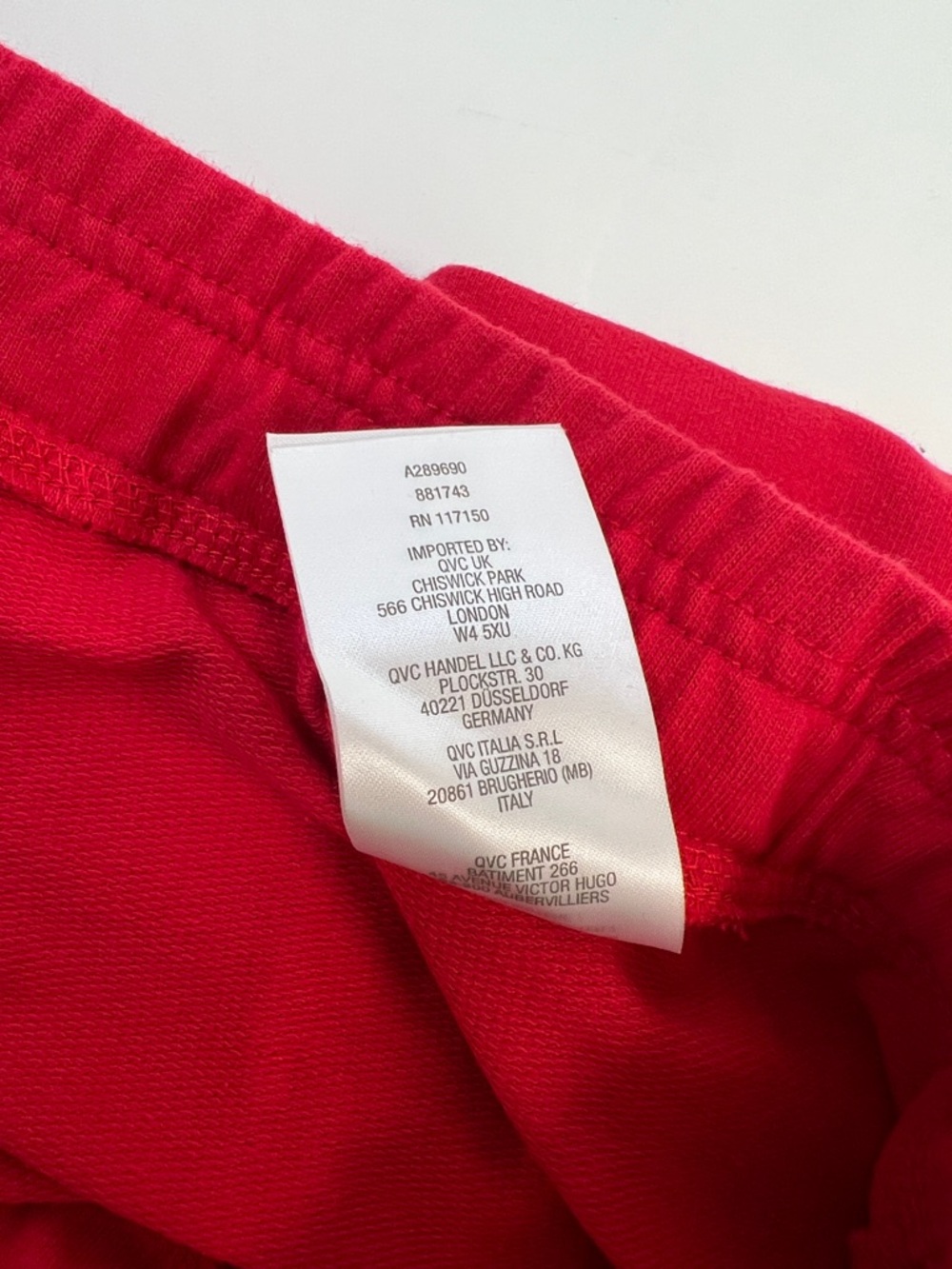 Quacker Factory Red Elastic Waist Capris with Gold Anchor Sparkly Accents - 1X - Picture 6 of 16